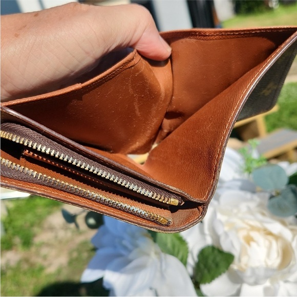 AUTHENTIC Louis Vuitton Monogram Bifold Zippy Wallet - Picture 14 of 16